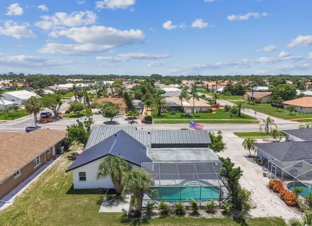 325 Gladstone Boulevard Englewood FL 34223
