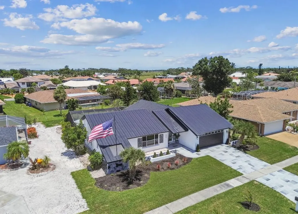 325 Gladstone Boulevard Englewood FL 34223