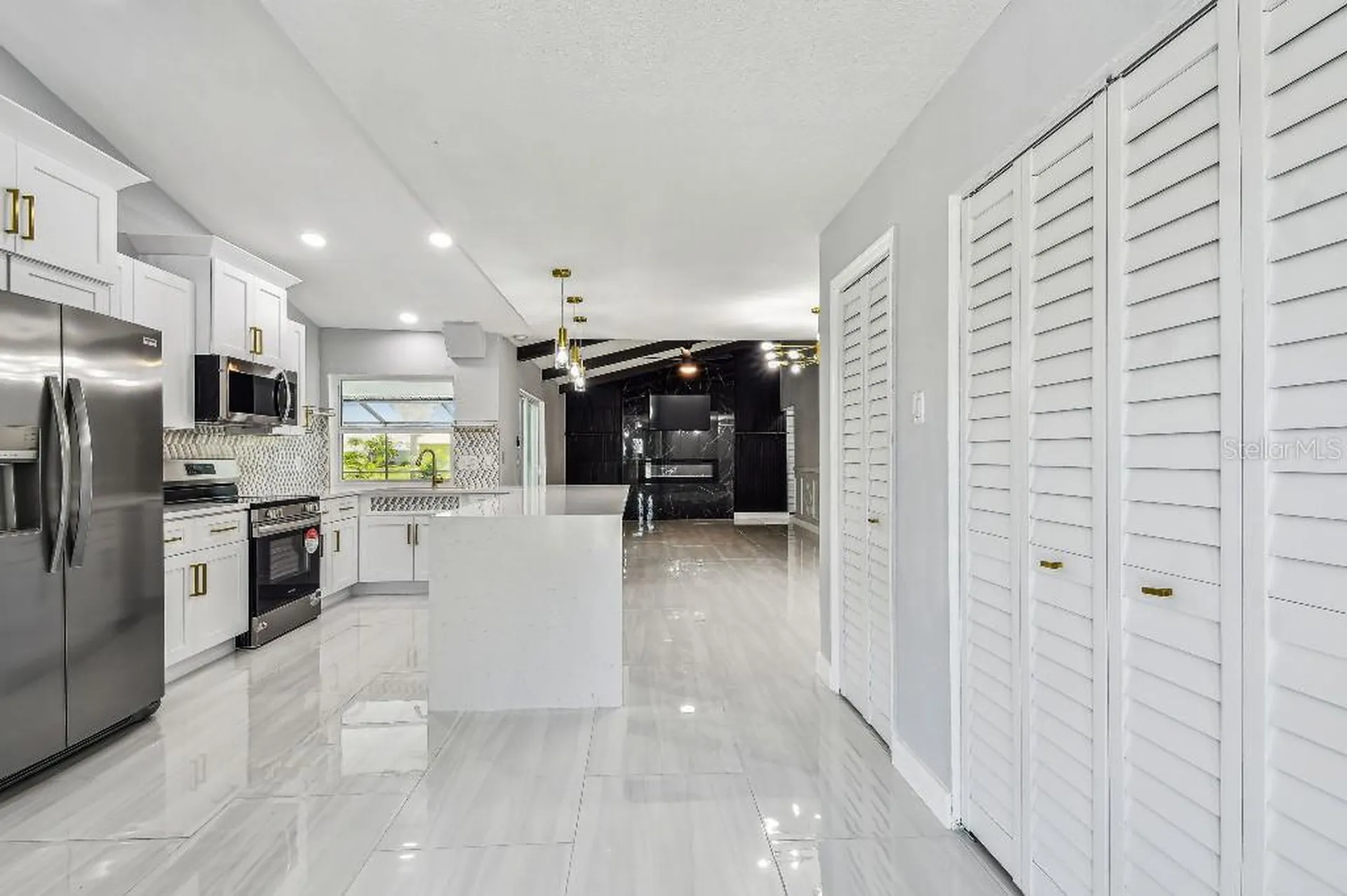 325 Gladstone Boulevard Englewood FL 34223