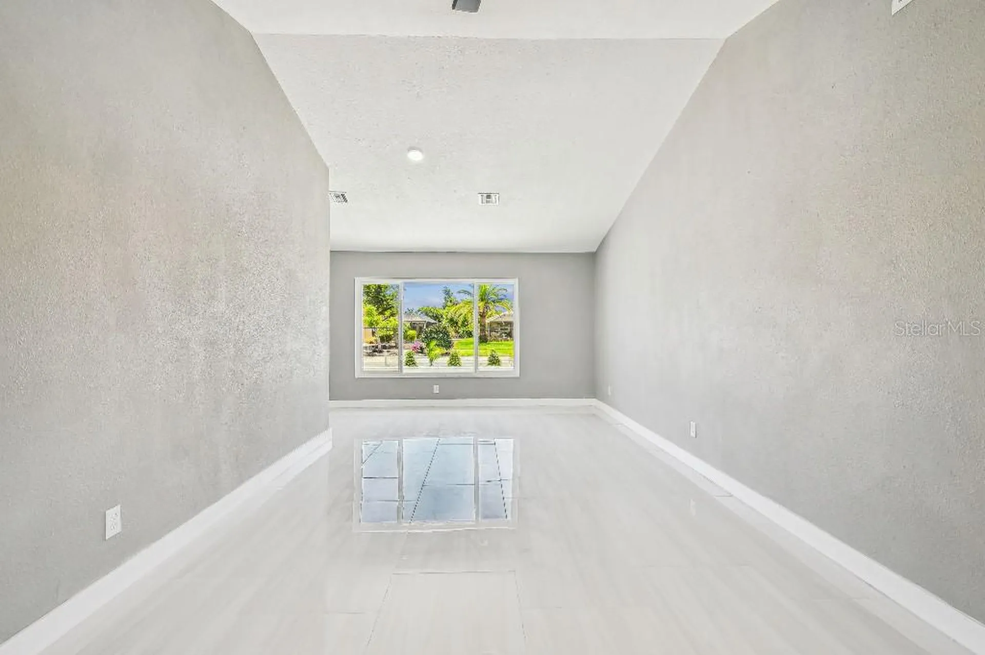 325 Gladstone Boulevard Englewood FL 34223