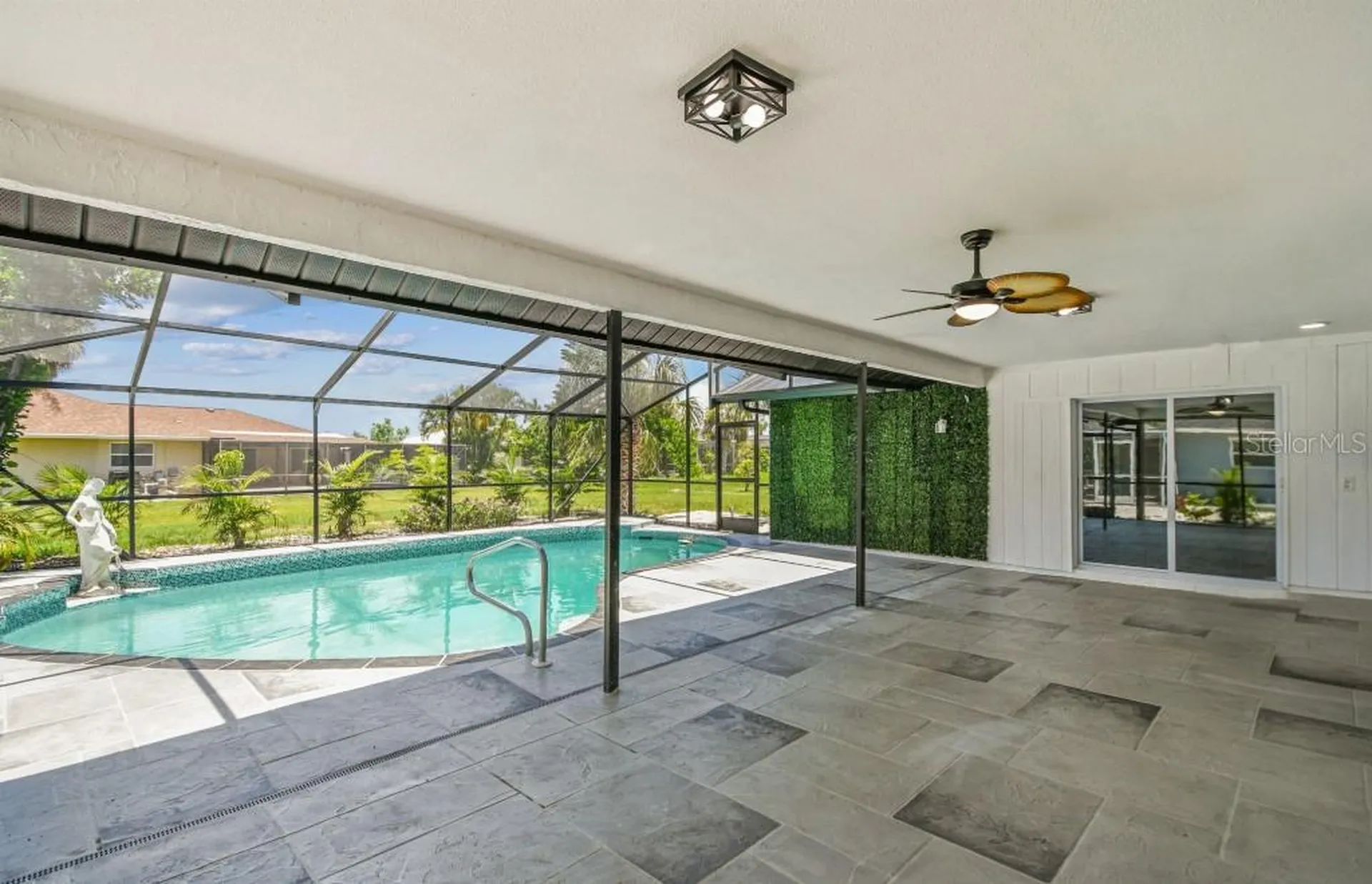325 Gladstone Boulevard Englewood FL 34223