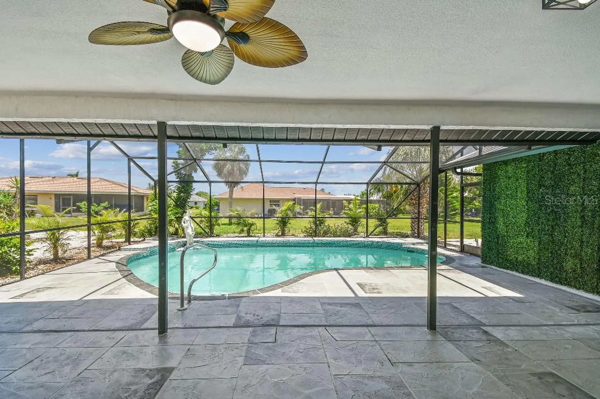 325 Gladstone Boulevard Englewood FL 34223