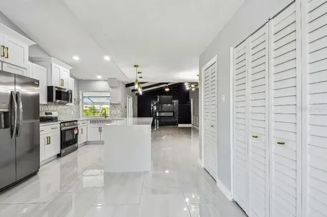 325 Gladstone Boulevard Englewood FL 34223