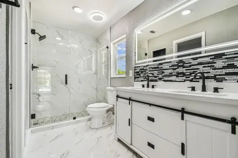 325 Gladstone Boulevard Englewood FL 34223