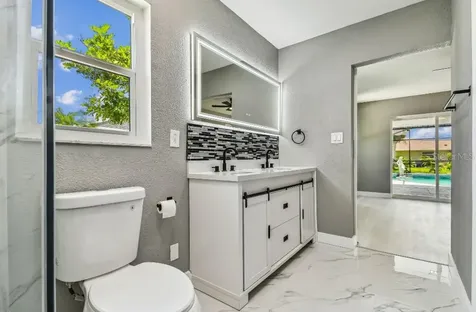 325 Gladstone Boulevard Englewood FL 34223