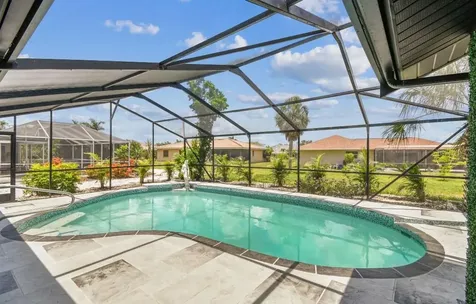 325 Gladstone Boulevard Englewood FL 34223
