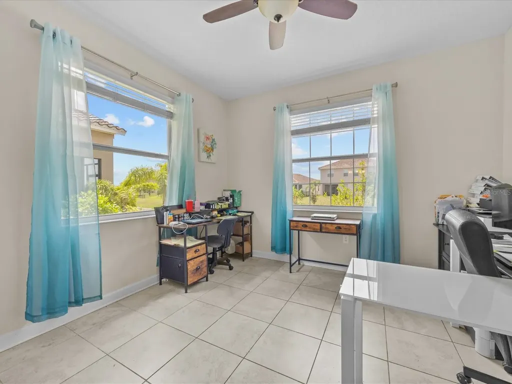 2105 Lake Side Avenue Davenport FL 33837
