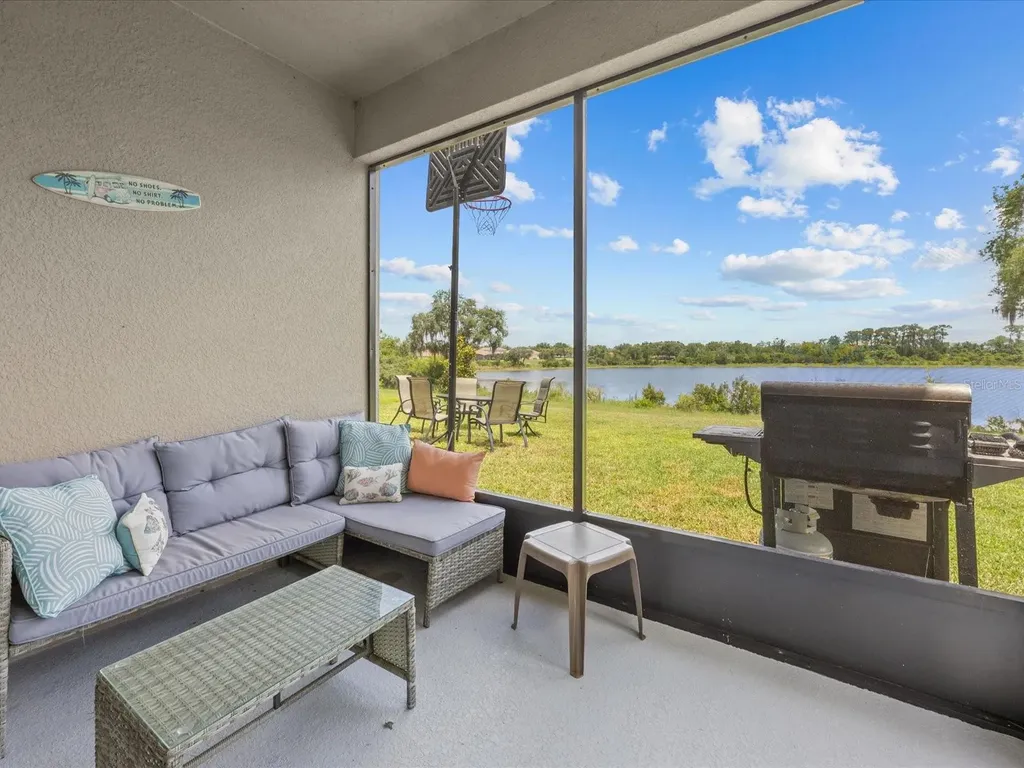 2105 Lake Side Avenue Davenport FL 33837