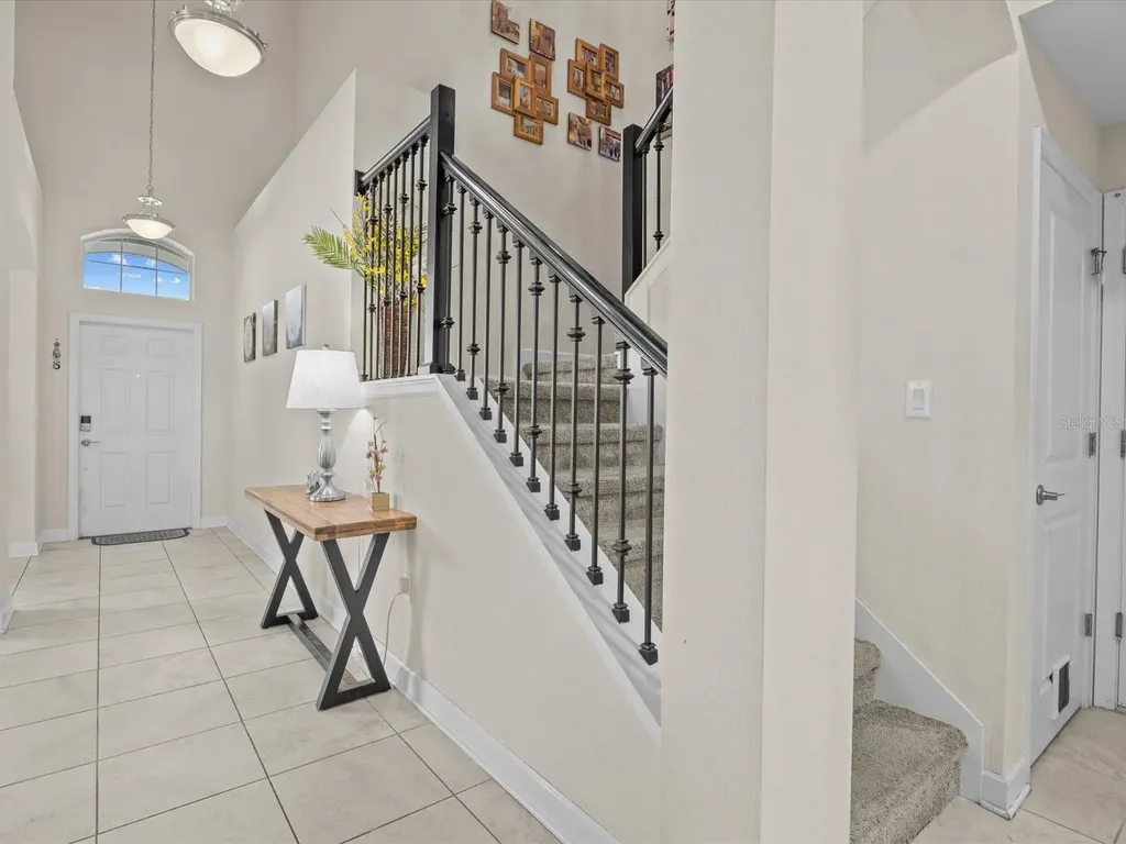 2105 Lake Side Avenue Davenport FL 33837