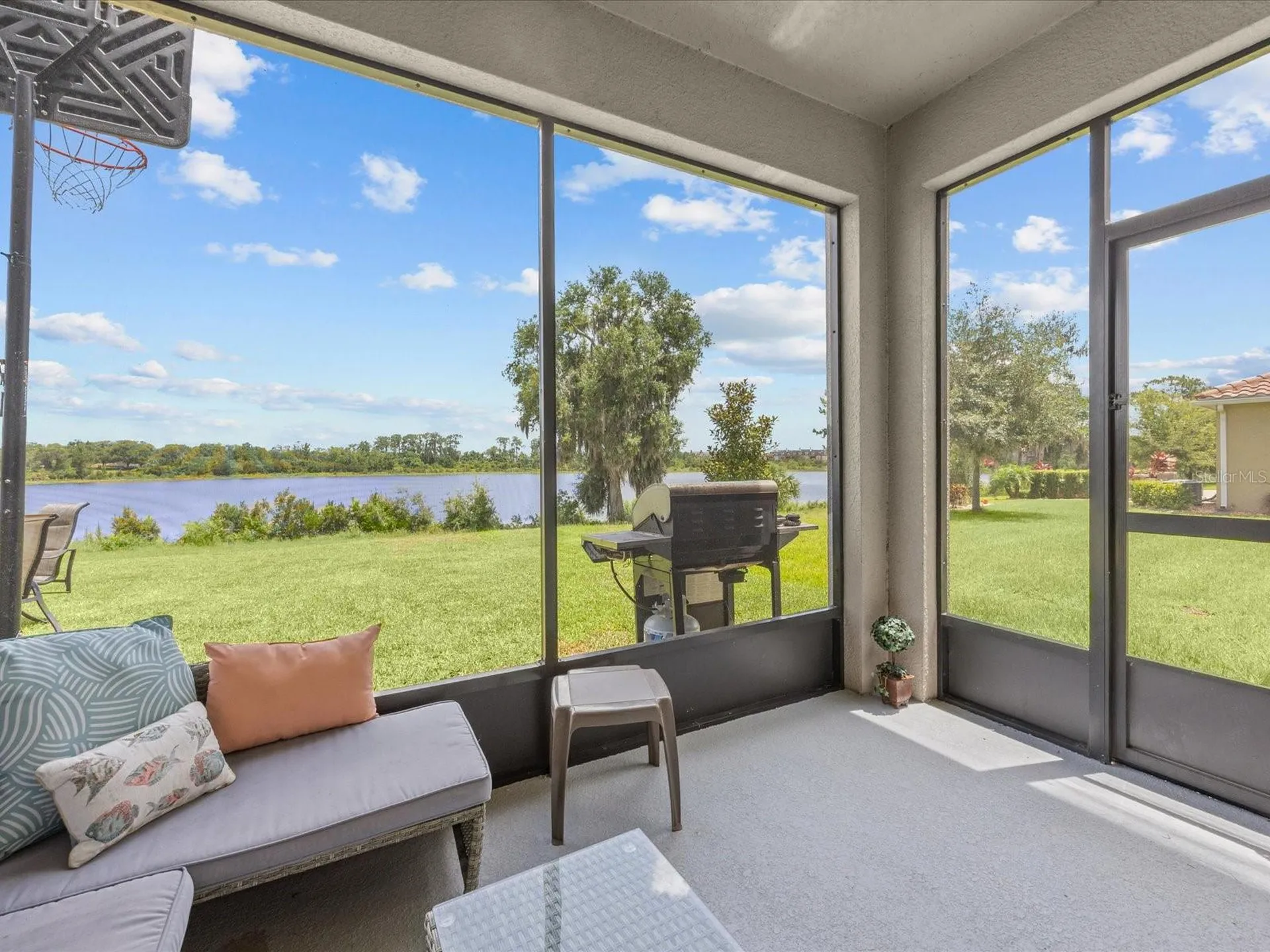 2105 Lake Side Avenue Davenport FL 33837