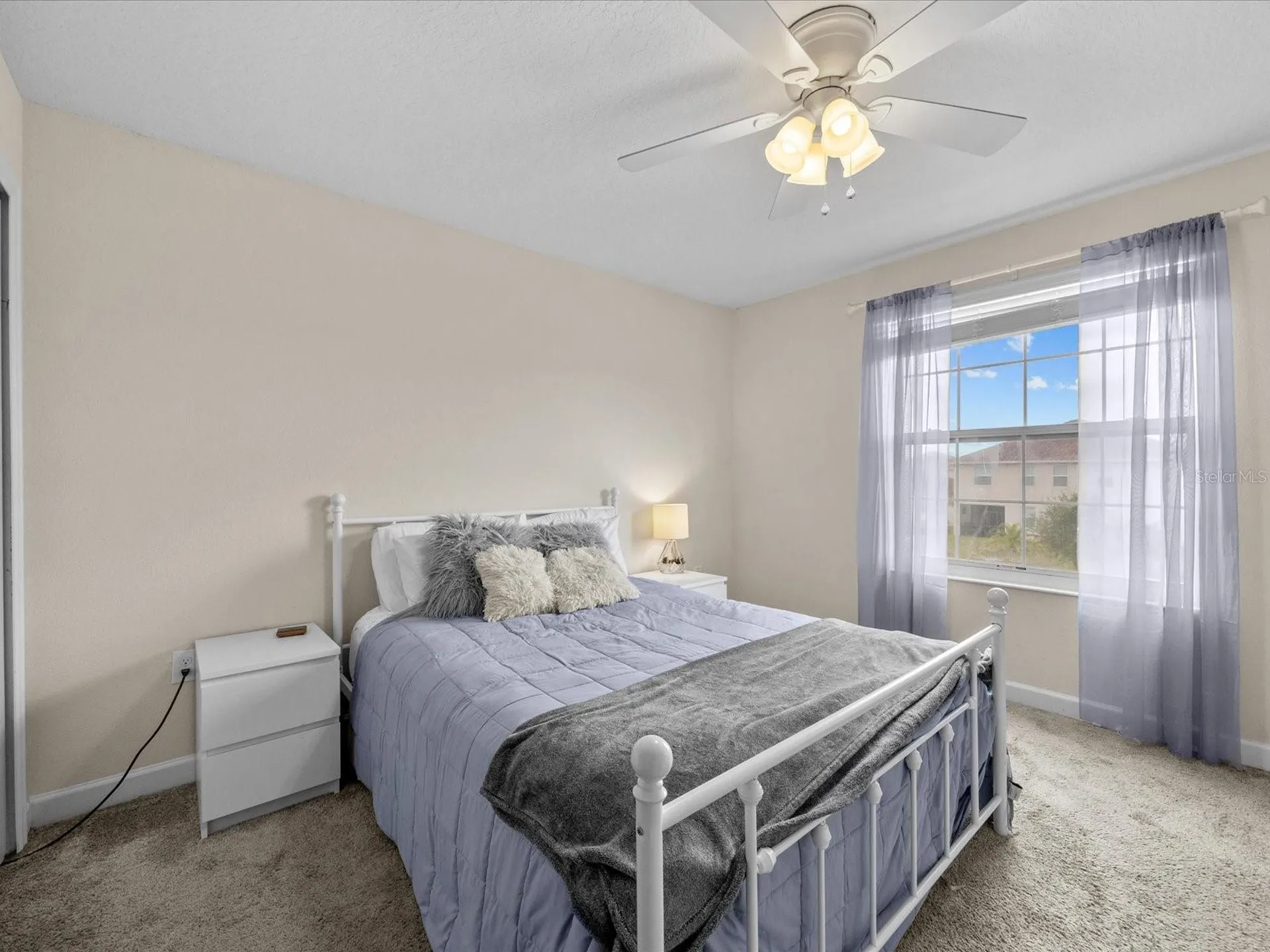 2105 Lake Side Avenue Davenport FL 33837