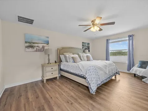 2105 Lake Side Avenue Davenport FL 33837
