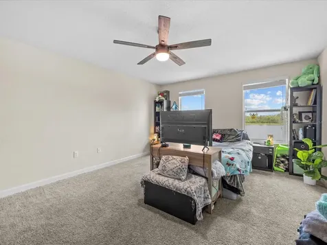 2105 Lake Side Avenue Davenport FL 33837