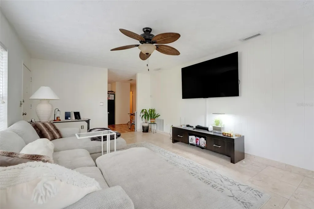 5323 Hansel Avenue Orlando FL 32809