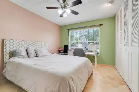 5323 Hansel Avenue Orlando FL 32809