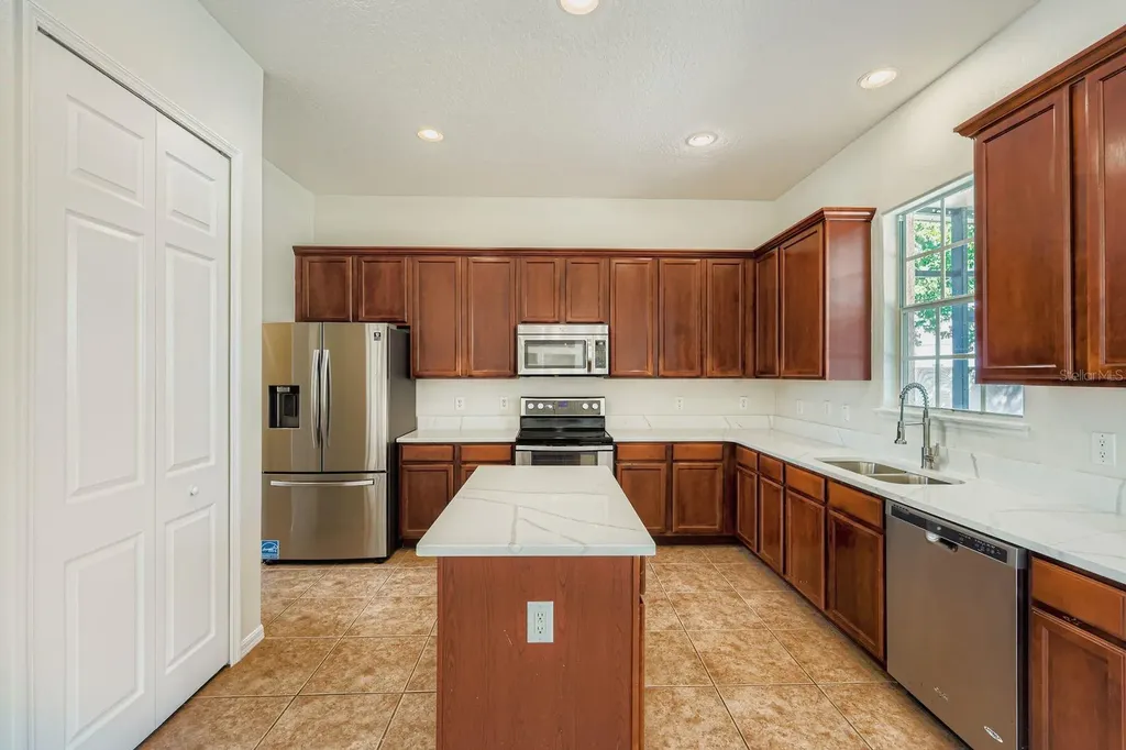 528 Herring Gull Court Ocoee FL 34761