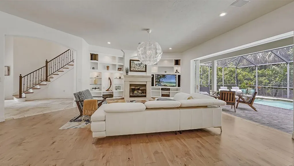 1725 Bonita Court Sarasota FL 34239