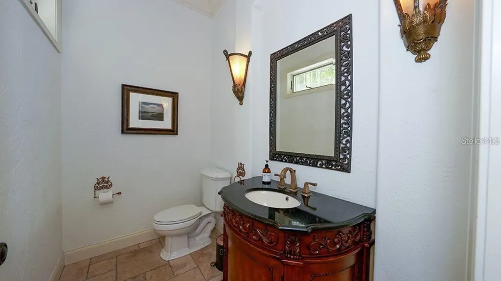 1725 Bonita Court Sarasota FL 34239