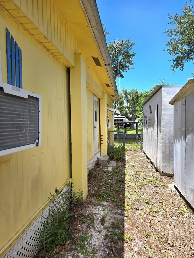 1158 8th Street Okeechobee FL 34974