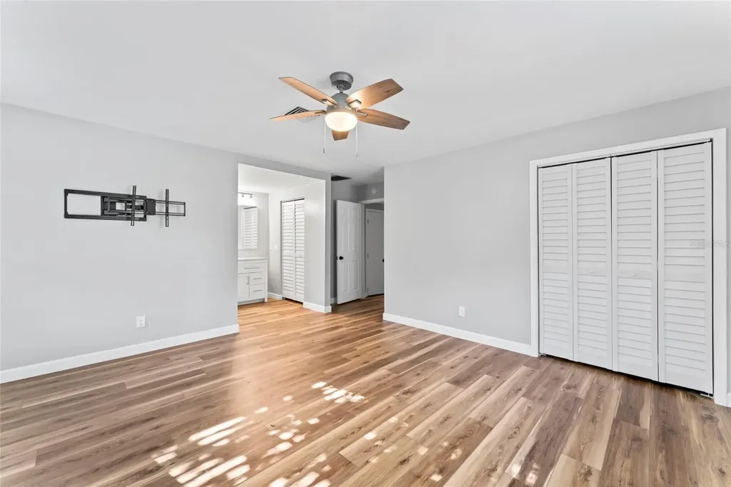 1127 Wyatt Street N Clearwater FL 33756