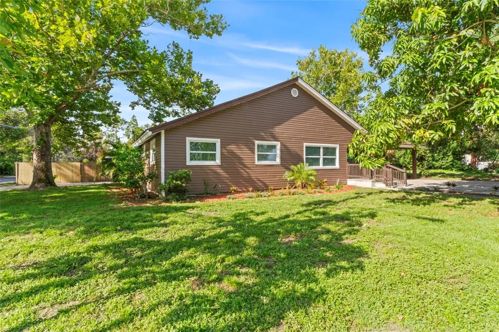 1127 Wyatt Street N Clearwater FL 33756