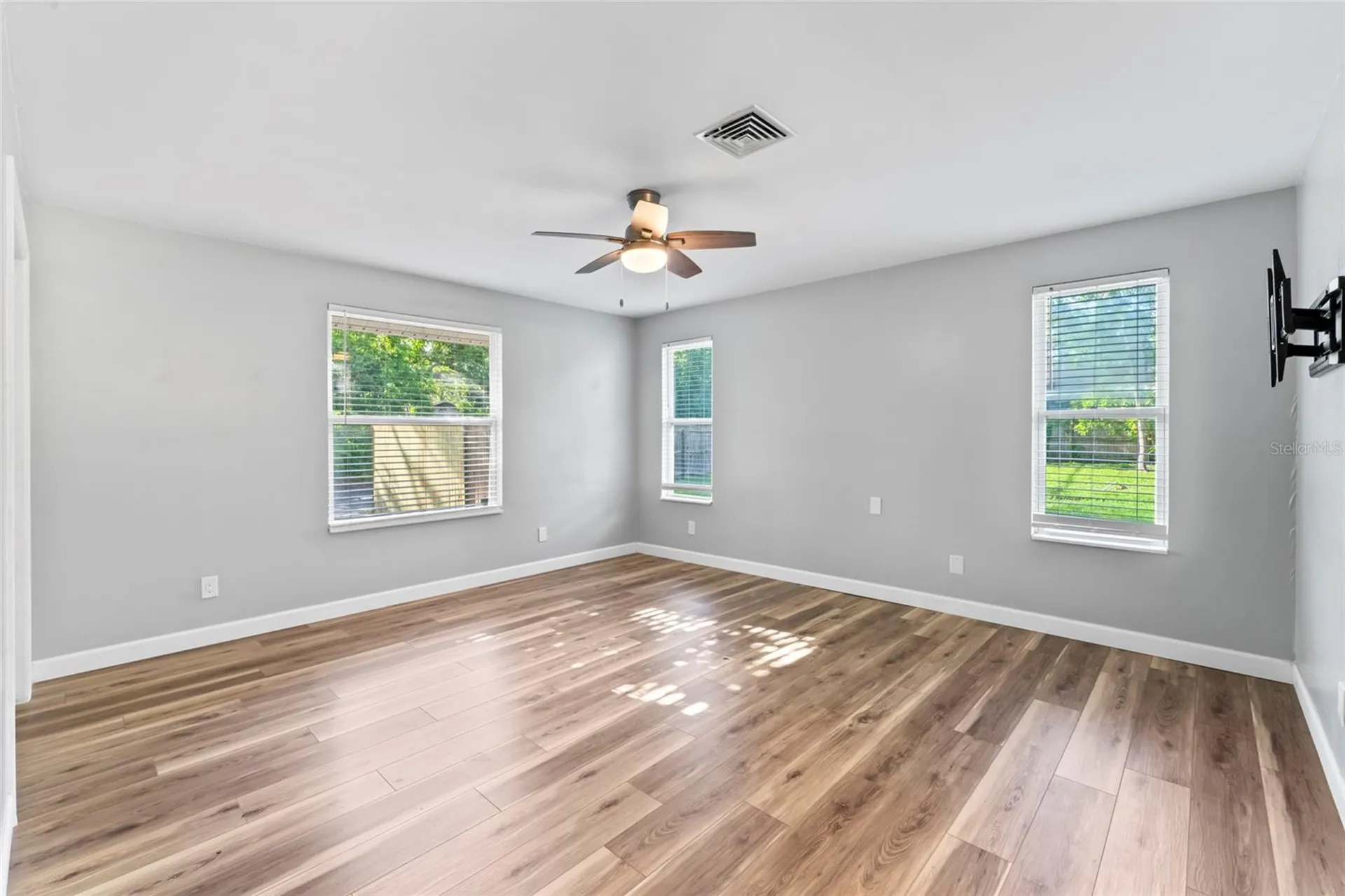 1127 Wyatt Street N Clearwater FL 33756
