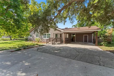 1127 Wyatt Street N Clearwater FL 33756