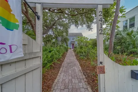 2412 Burlington Avenue N St Petersburg FL 33713