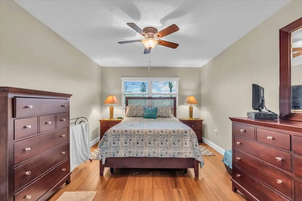 5725 80th Street N St Petersburg FL 33709