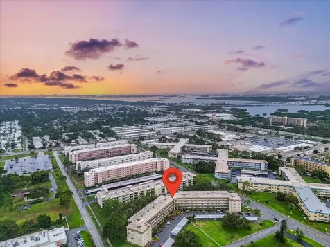5725 80th Street N St Petersburg FL 33709