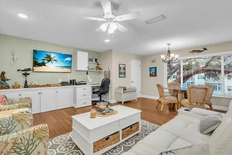 5725 80th Street N St Petersburg FL 33709