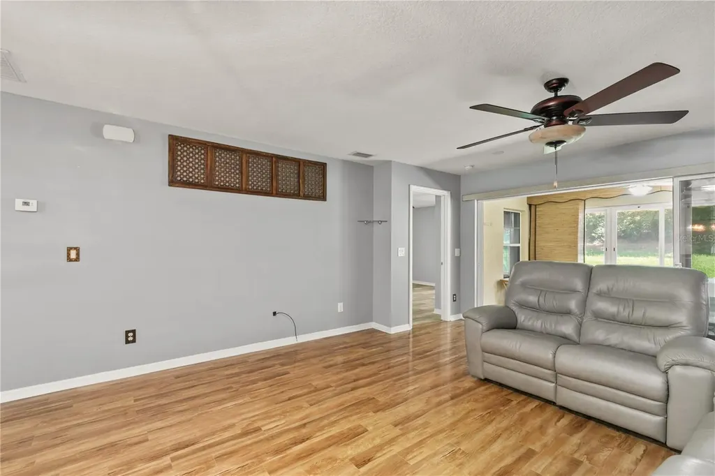 26917 White Plains Way Leesburg FL 34748