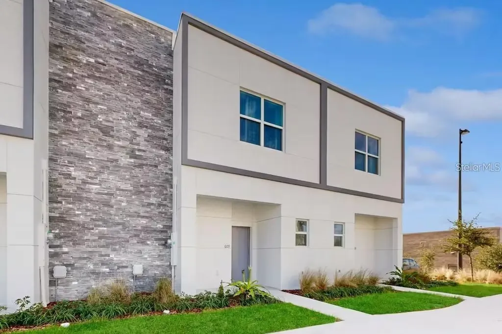 609 Trikomo Drive Davenport FL 33896