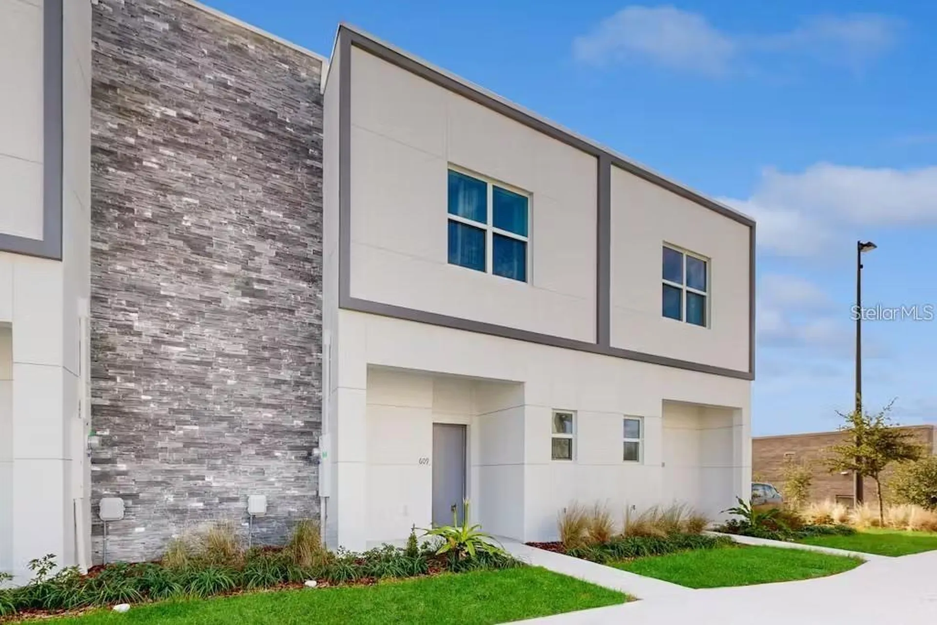 609 Trikomo Drive Davenport FL 33896