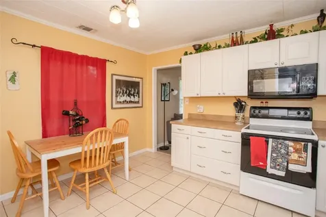 1001 57th Avenue N St Petersburg FL 33703