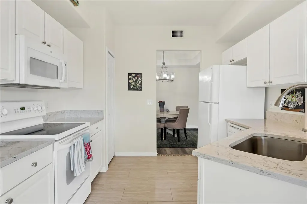 4487 Cinnamon Drive Sarasota FL 34238