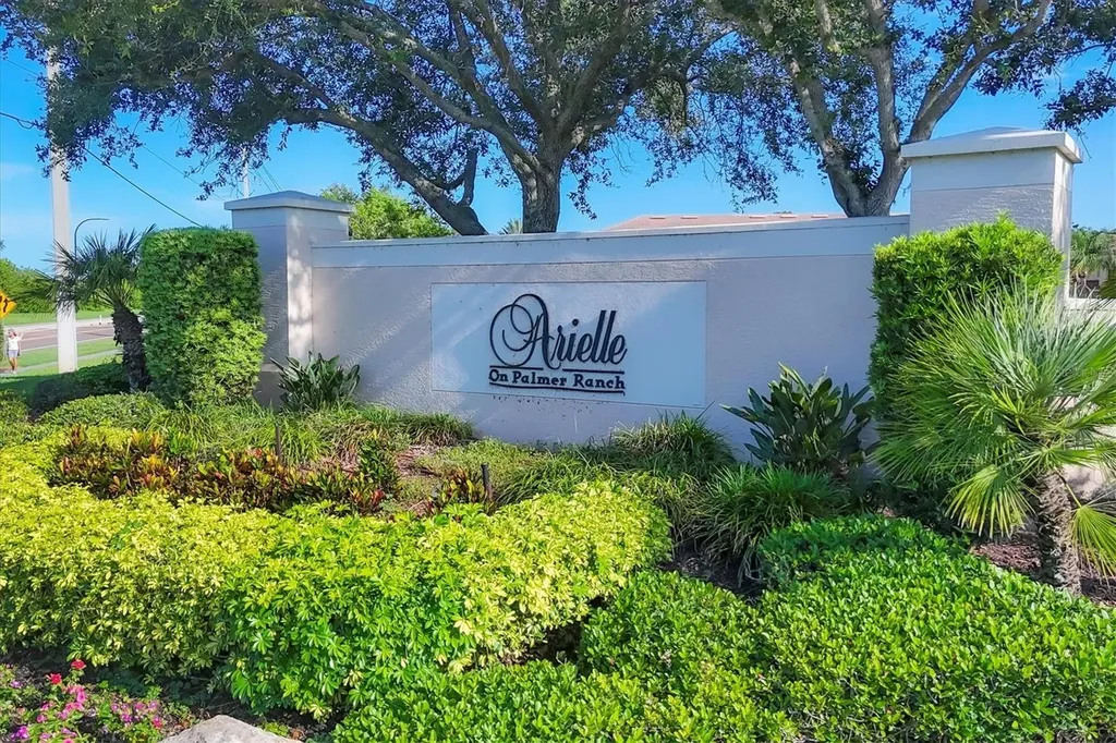 4487 Cinnamon Drive Sarasota FL 34238