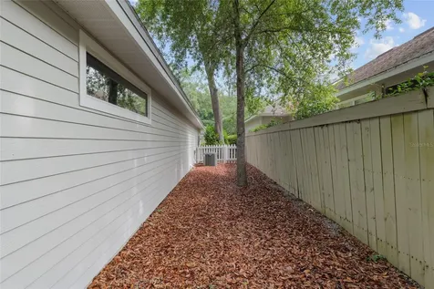 9821 SW 34th Road Gainesville FL 32608