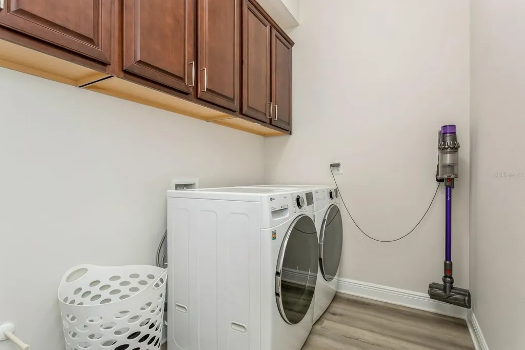4973 Antiquity Way Sarasota FL 34240