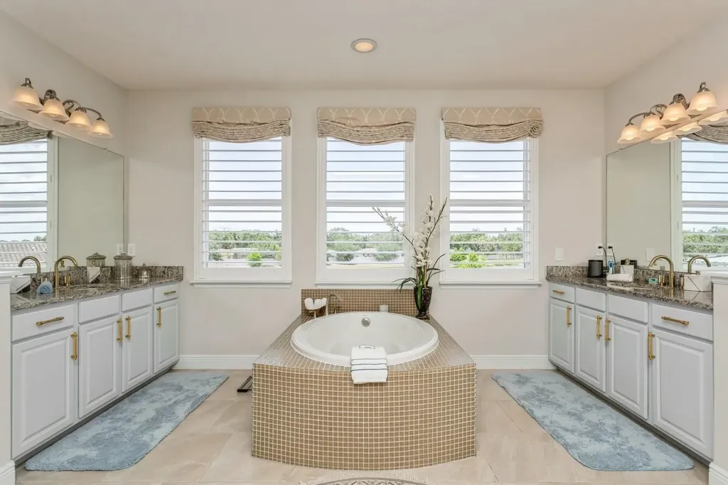 4973 Antiquity Way Sarasota FL 34240