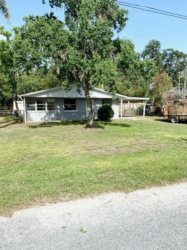 300 Midwood Drive Plant City FL 33566