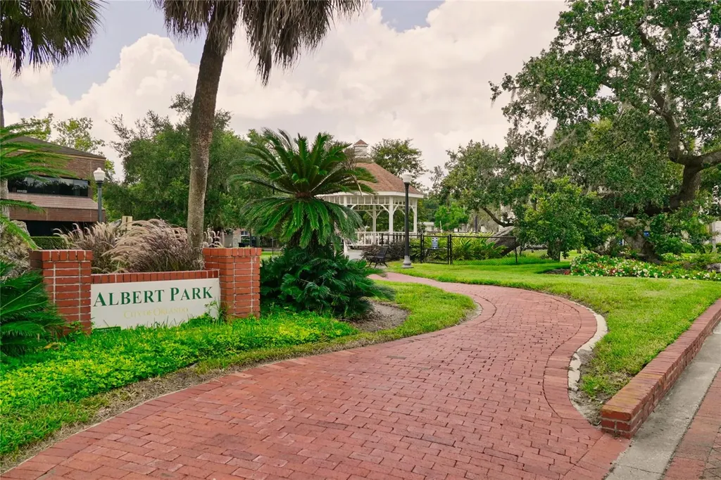 3007 Knollwood Circle Orlando FL 32804