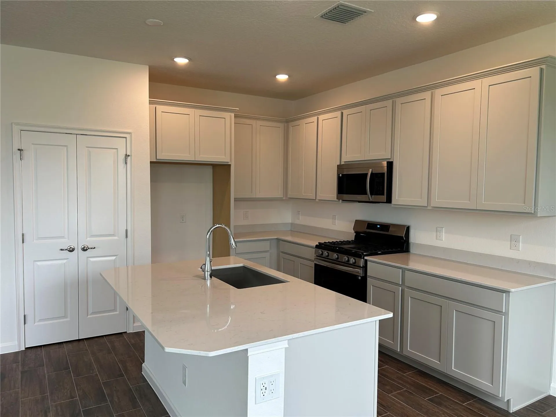 2256 Sirena Lane Mount Dora FL 32757