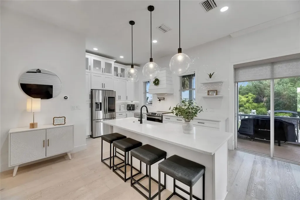 6512 Simone Shores Circle Apollo Beach FL 33572