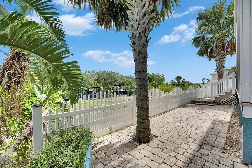 6512 Simone Shores Circle Apollo Beach FL 33572