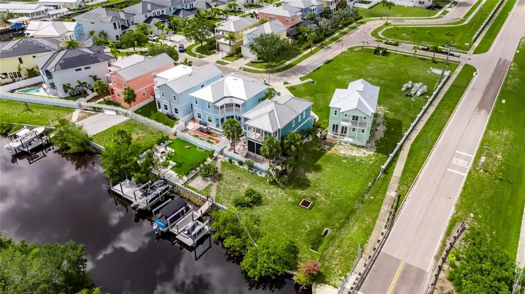 6512 Simone Shores Circle Apollo Beach FL 33572