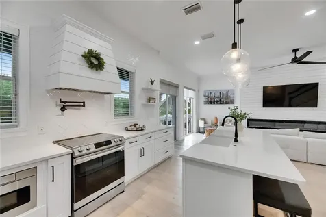 6512 Simone Shores Circle Apollo Beach FL 33572