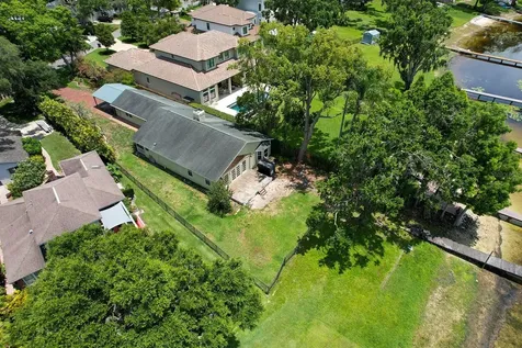 14808 Lake Magdalene Circle Tampa FL 33613