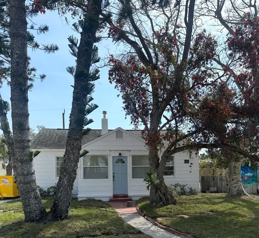3038 Dupont Street S Gulfport FL 33707