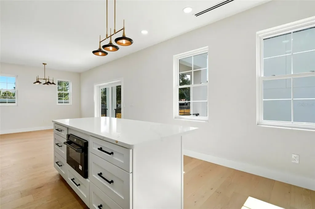 2501 Quincy Street S St Petersburg FL 33711